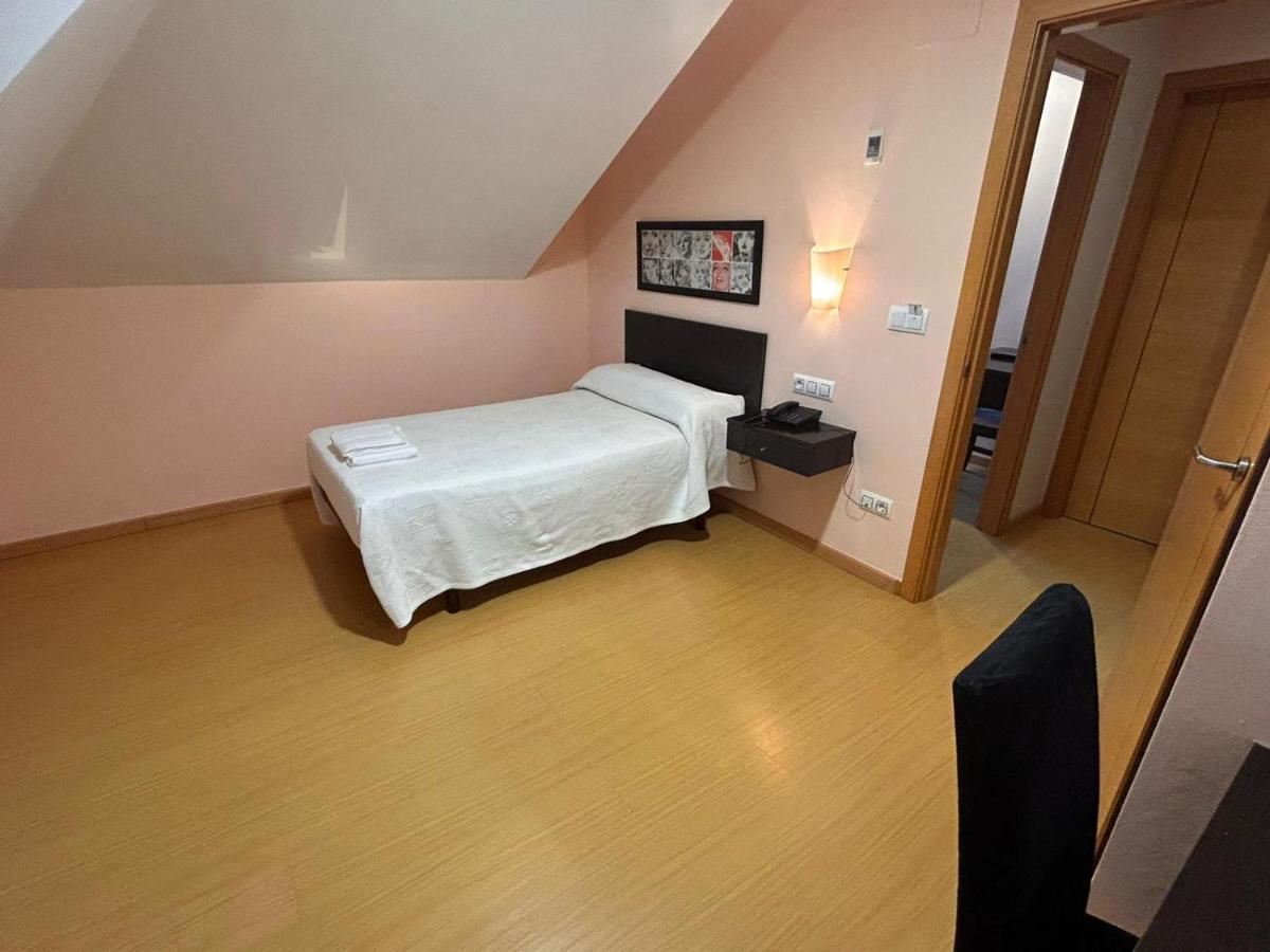 Hostal Restaurante Aqua Ourense Ngoại thất bức ảnh